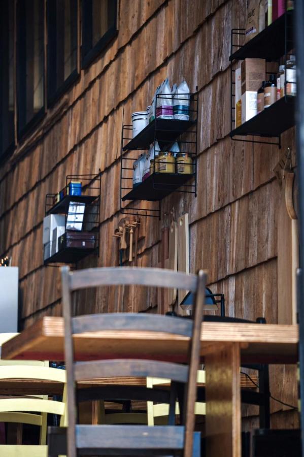 Hotel & Cafe Bauda 카스트로 외부 사진